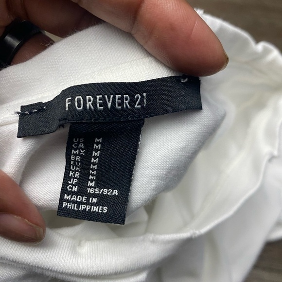 Forever 21 FLAWLESS Crop Top White distress Hem shirt size M - Picture 7 of 8